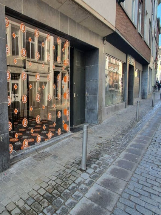 Bitomat in the premises on Rue de la Clef, photo number 4