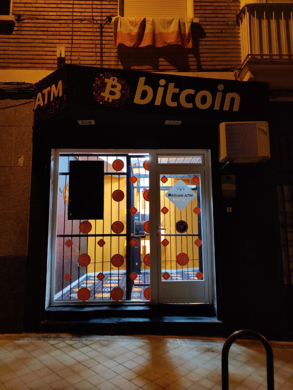 Cajero Bitcoin Madrid - Bitcoin ATMs near me in Spain