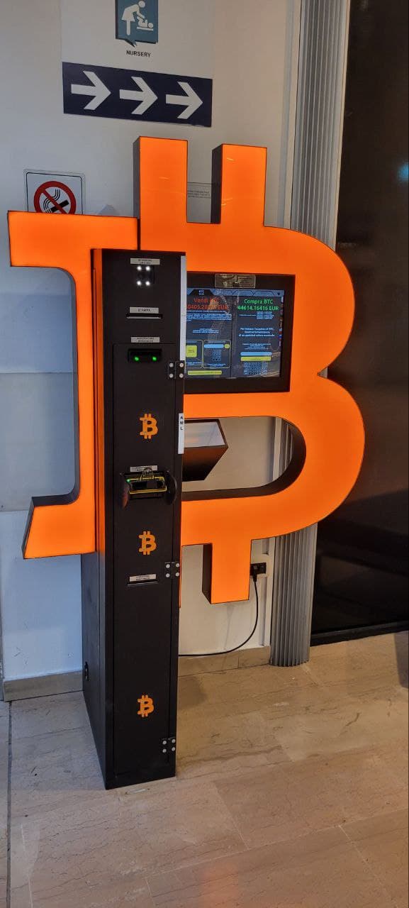 Bitcoin ATM Taranto presso il Centro Commerciale Mongolfiera Taranto foto numero 1