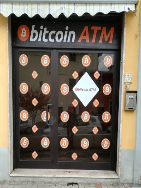 Bitcoin atm nei locali di Via delle Panche, foto numero 2