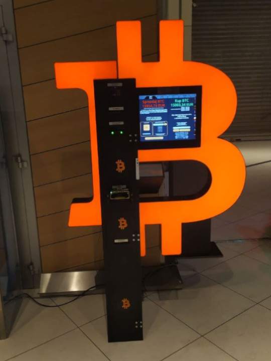 Bancomat Bitcoin nel Centro Commerciale Montedoro foto numero 1