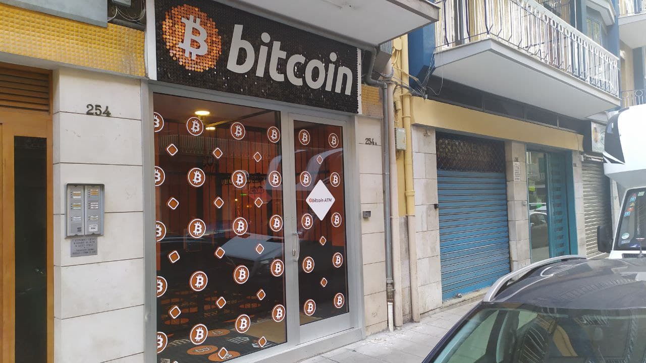 Bitcoin atm on Via Abate Giacinto Gimma photo number  2