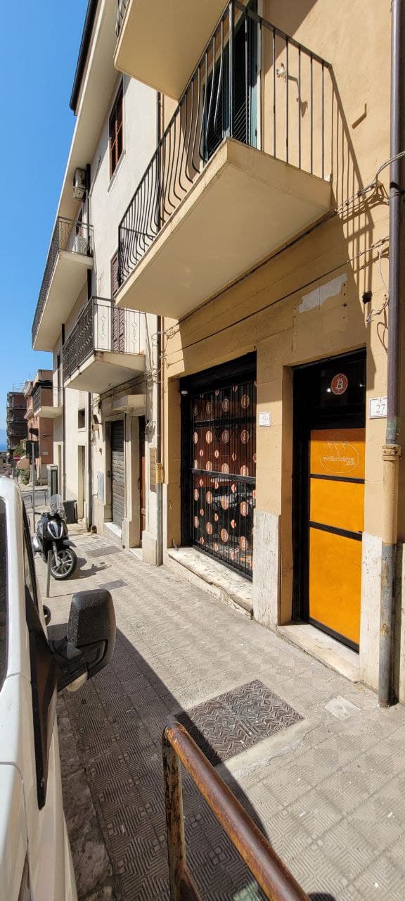 Bancomat Bitcoin Calabria nei locali di via Reggio di Calabria, foto numero	 3