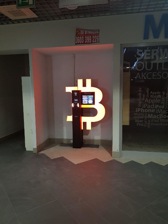 Bankomat Bitcoin w galerii Grochów w Warszawie 1