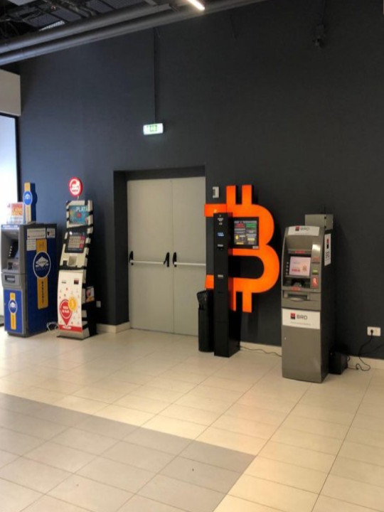 Bancomat Bitcoin Constanța în Auchan Shopping City foto numărul 2