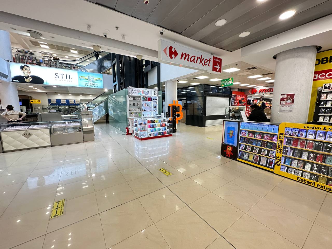 Bancomat Bitcoin în Winmarkt Ramnicu Valcea fotografia numărul 3
