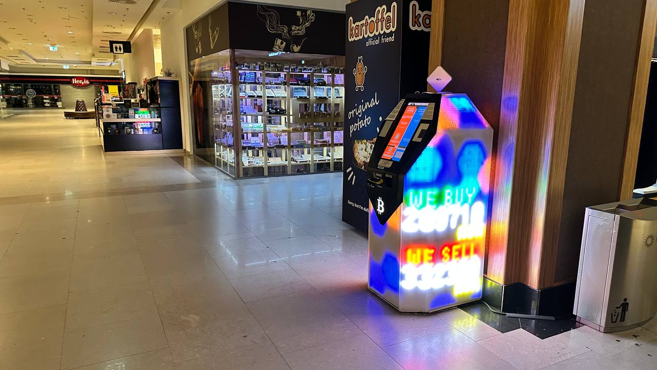 Bancomat Bitcoin la Iulius Mall foto numărul 4